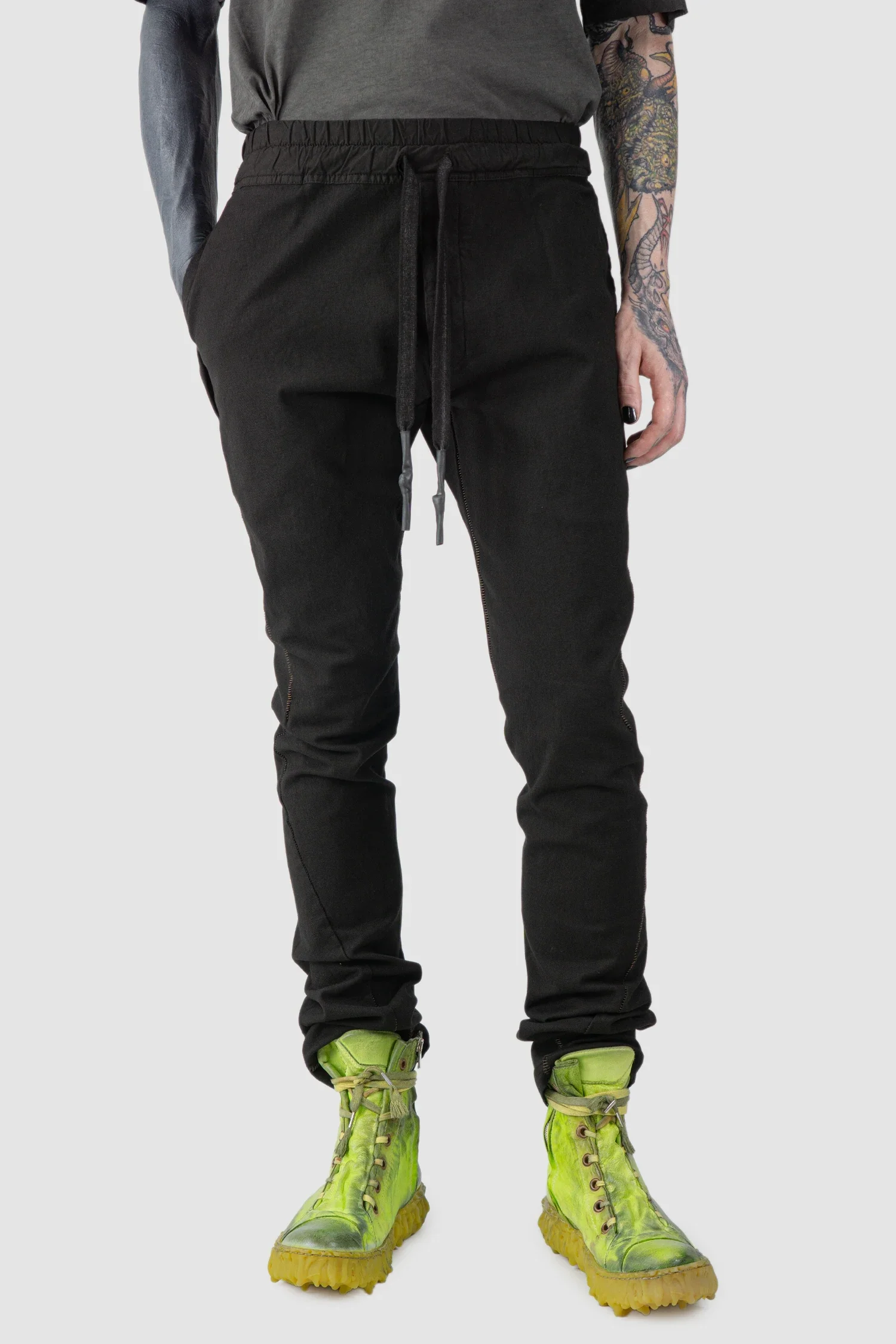 Black Fitted Cotton Cargo Trousers - Image 6