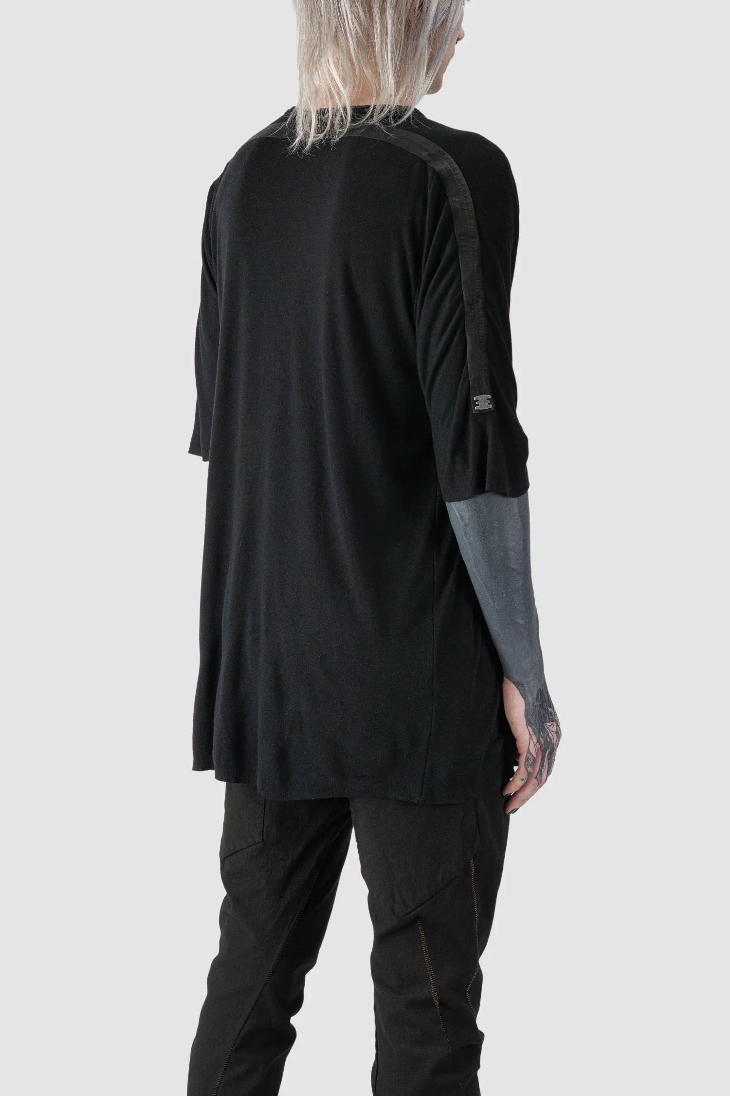 Black Horizontal Leather Spine Cashmere Blend T-Shirt - Image 5