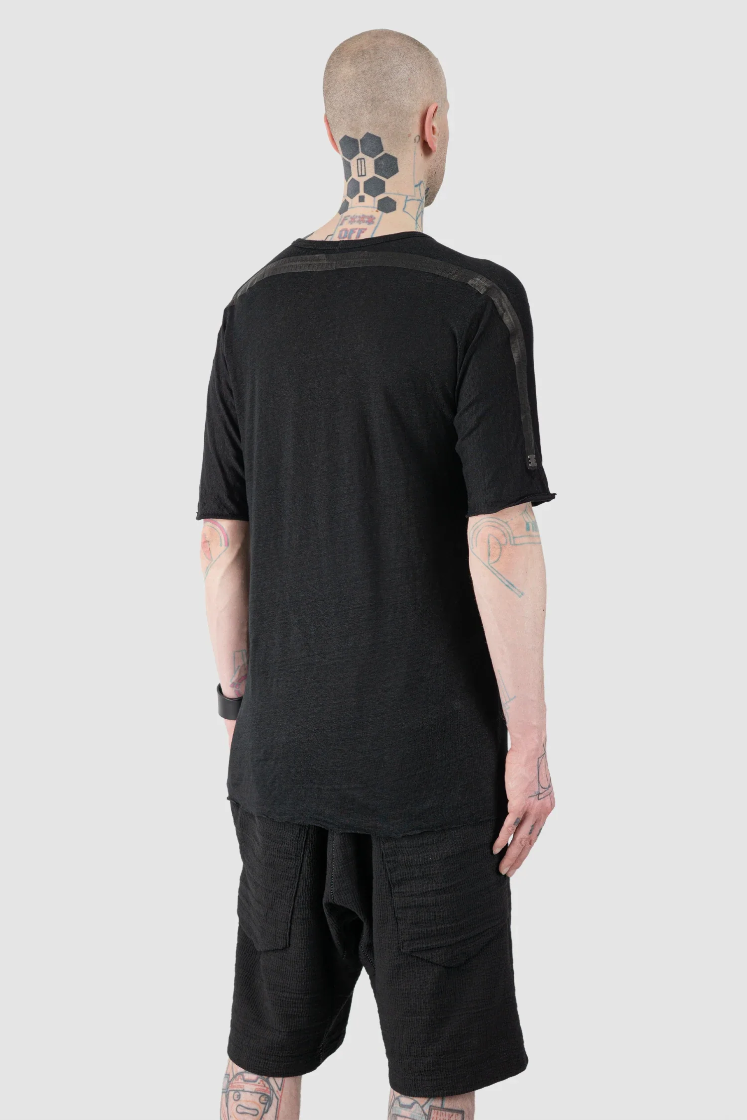 Black Linen T-Shirt with Horizontal Leather Detail - Image 7