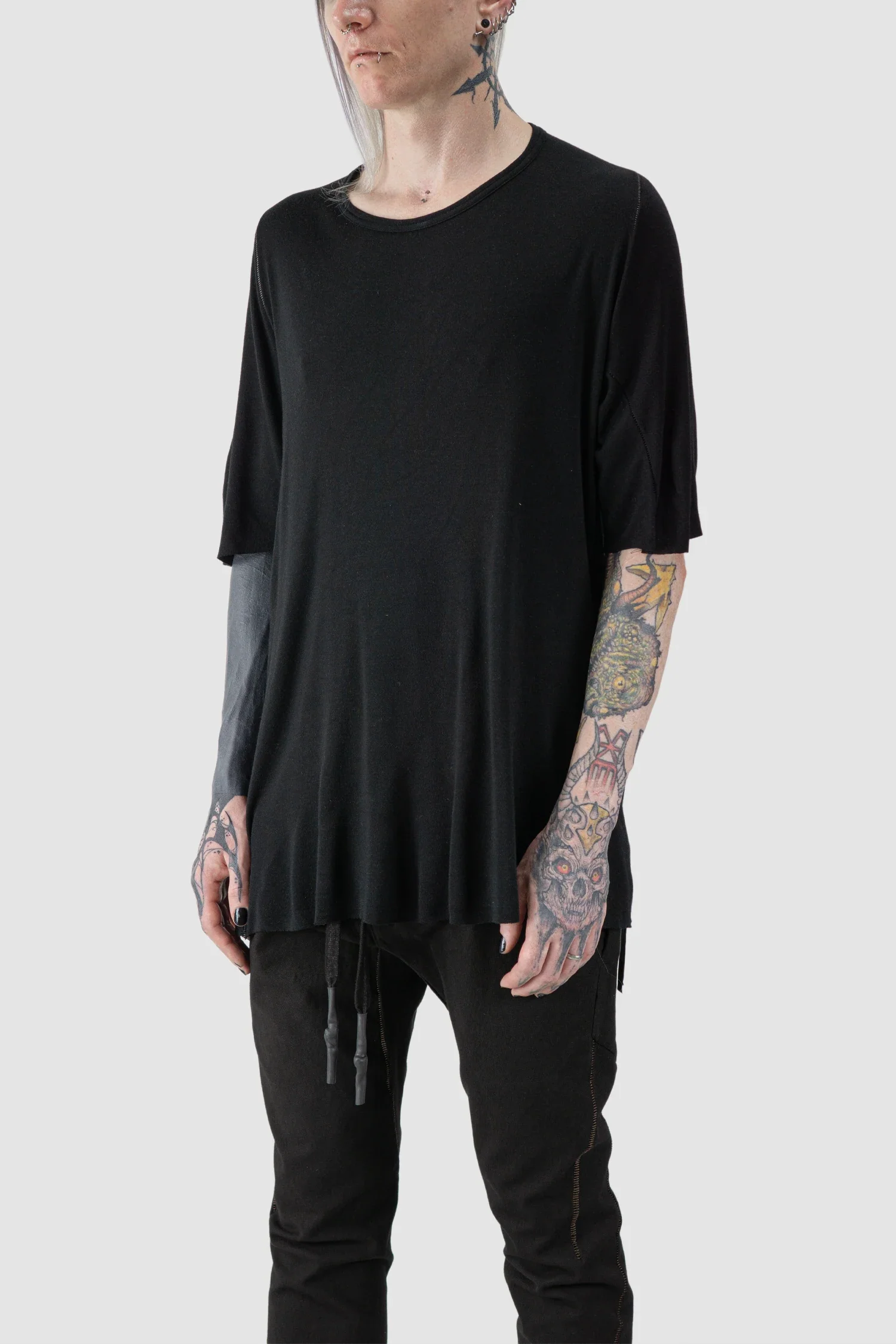 Black Long Leather Spine Cashmere Blend Raglan T-Shirt - Image 2