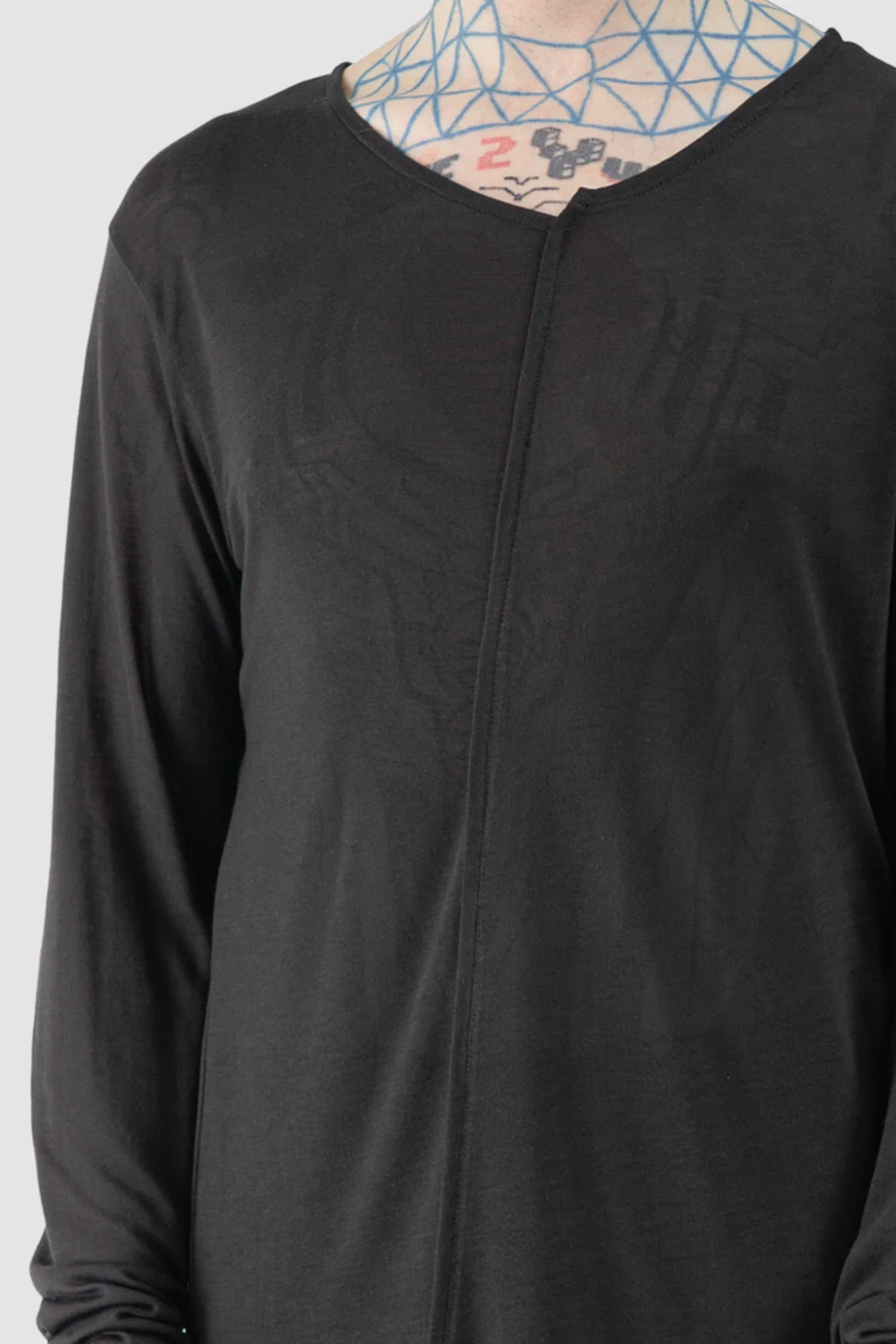 Black Asymmetrical V-Neck Long Sleeve T-Shirt - Image 3