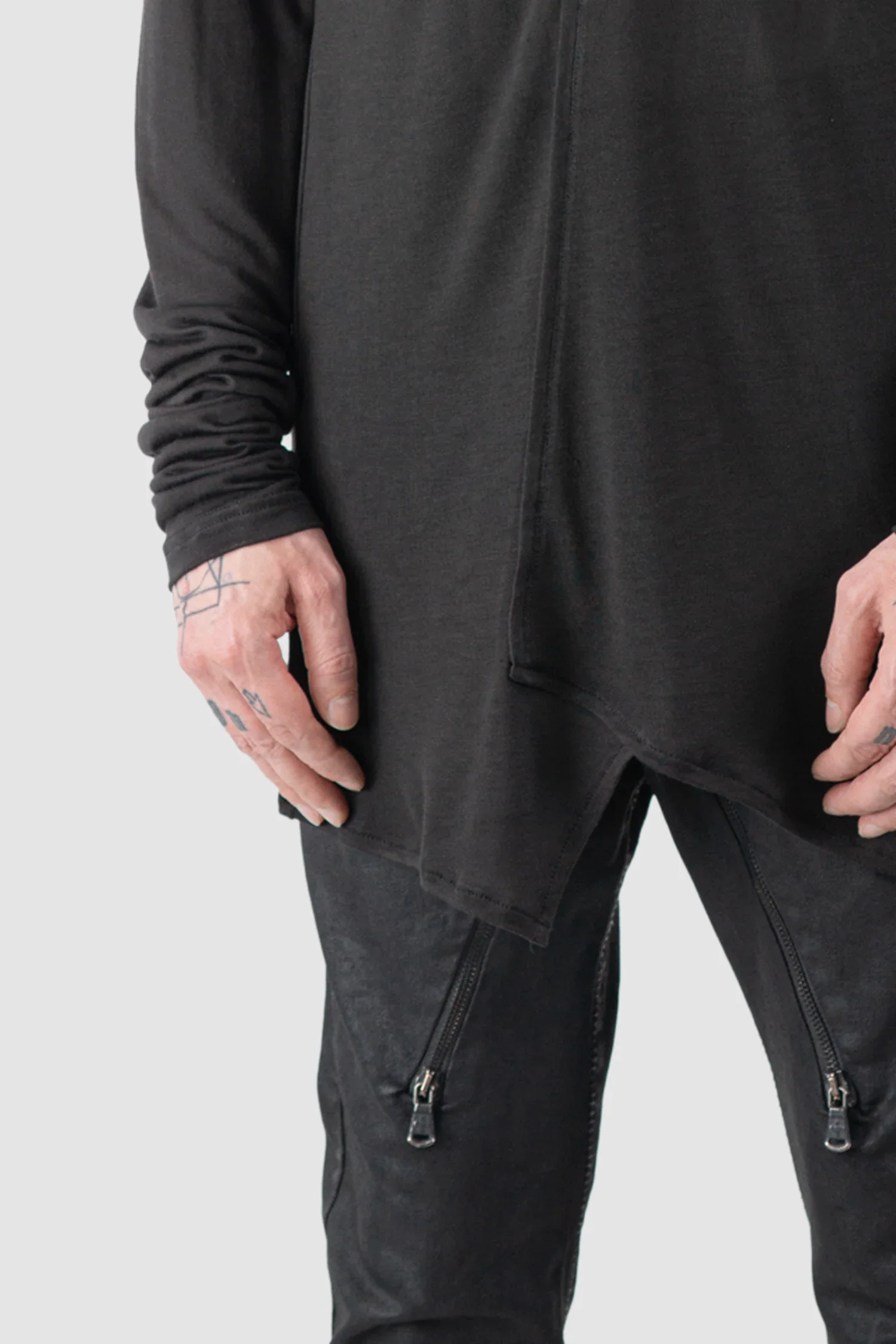Black Asymmetrical V-Neck Long Sleeve T-Shirt - Image 4