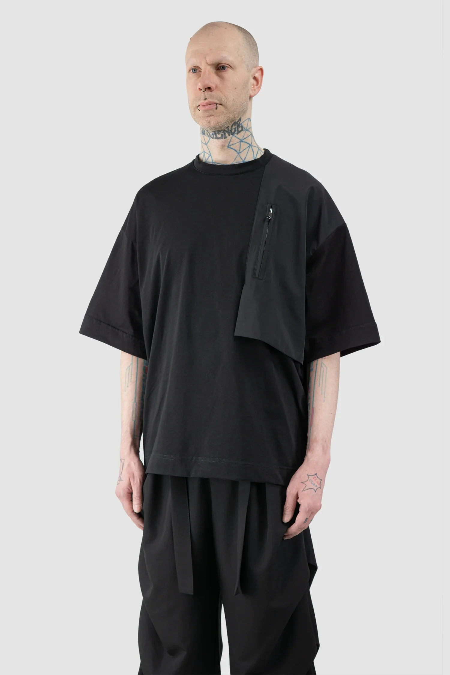 Black Oversized Pocket T-Shirt - Image 2