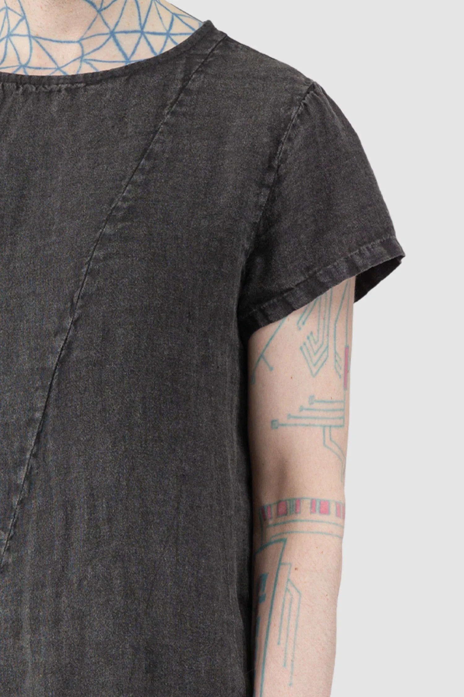 Dark Grey Marmorized Asymmetrical Linen T-Shirt - Image 3