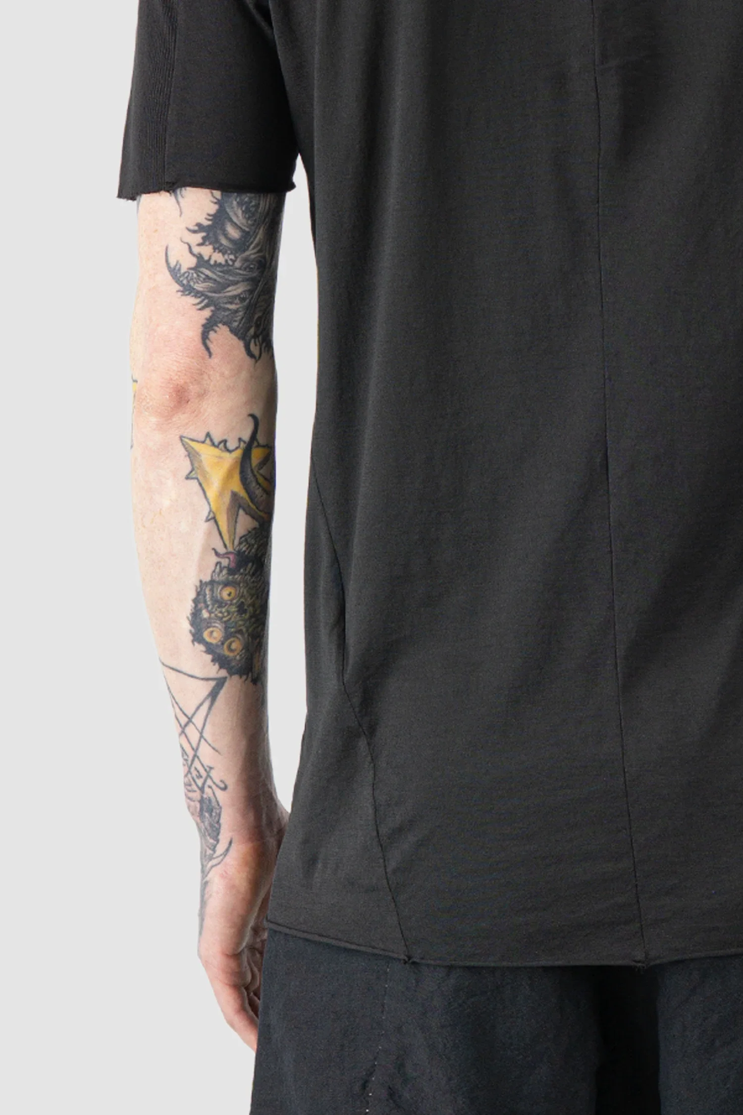 Black Shoulder Rib Patch T-Shirt - Image 6