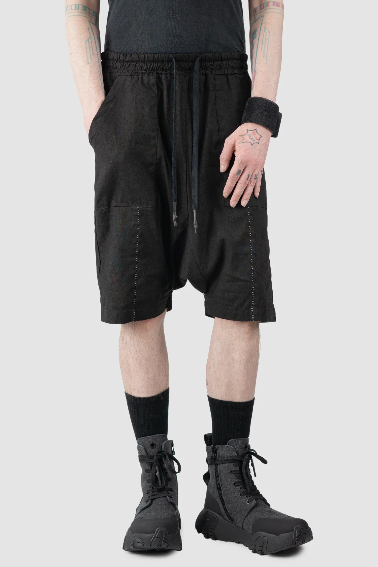 Black Linen Drop Crotch Shorts - Image 7