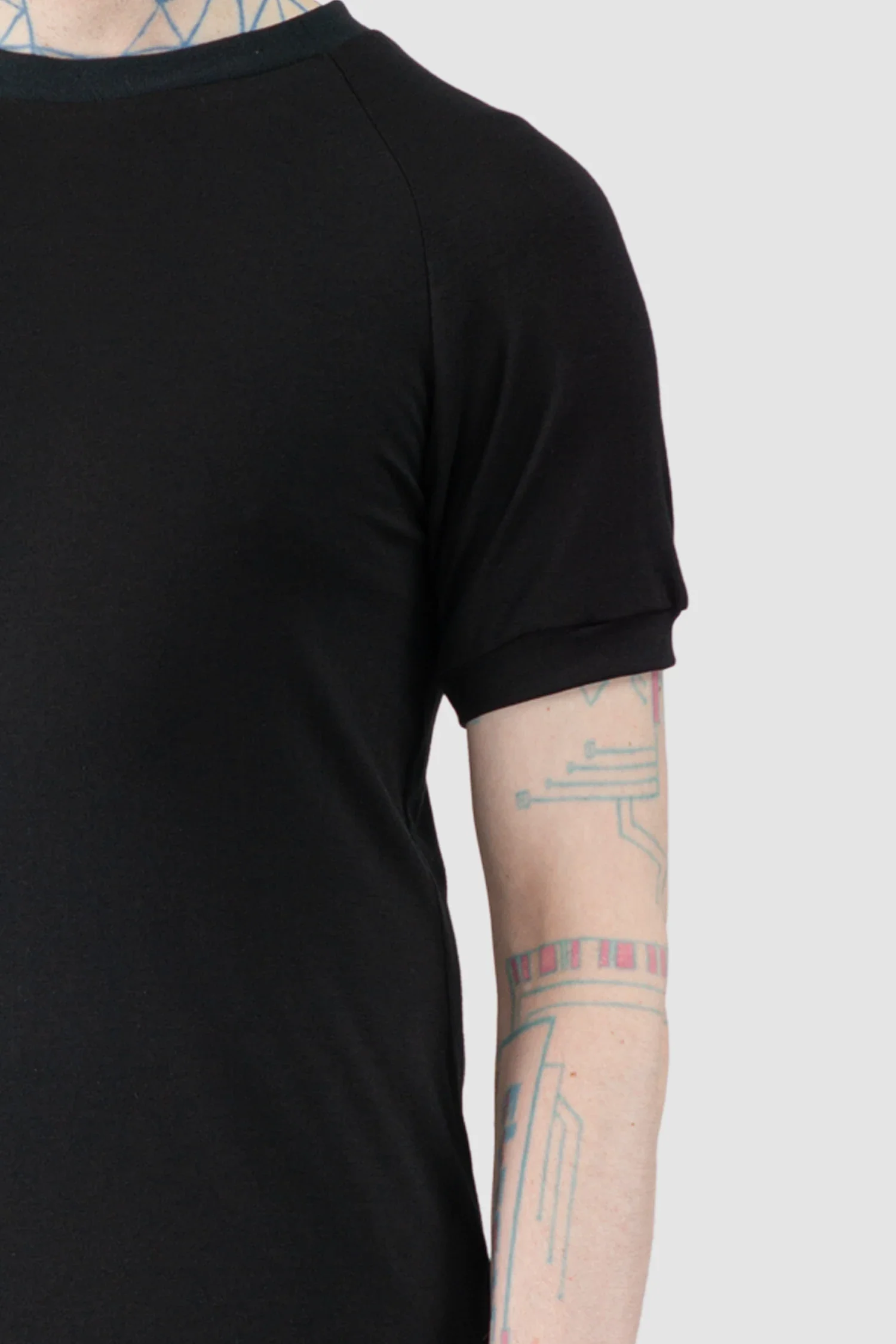 Black Viscose Blend Raglan T-Shirt - Image 3