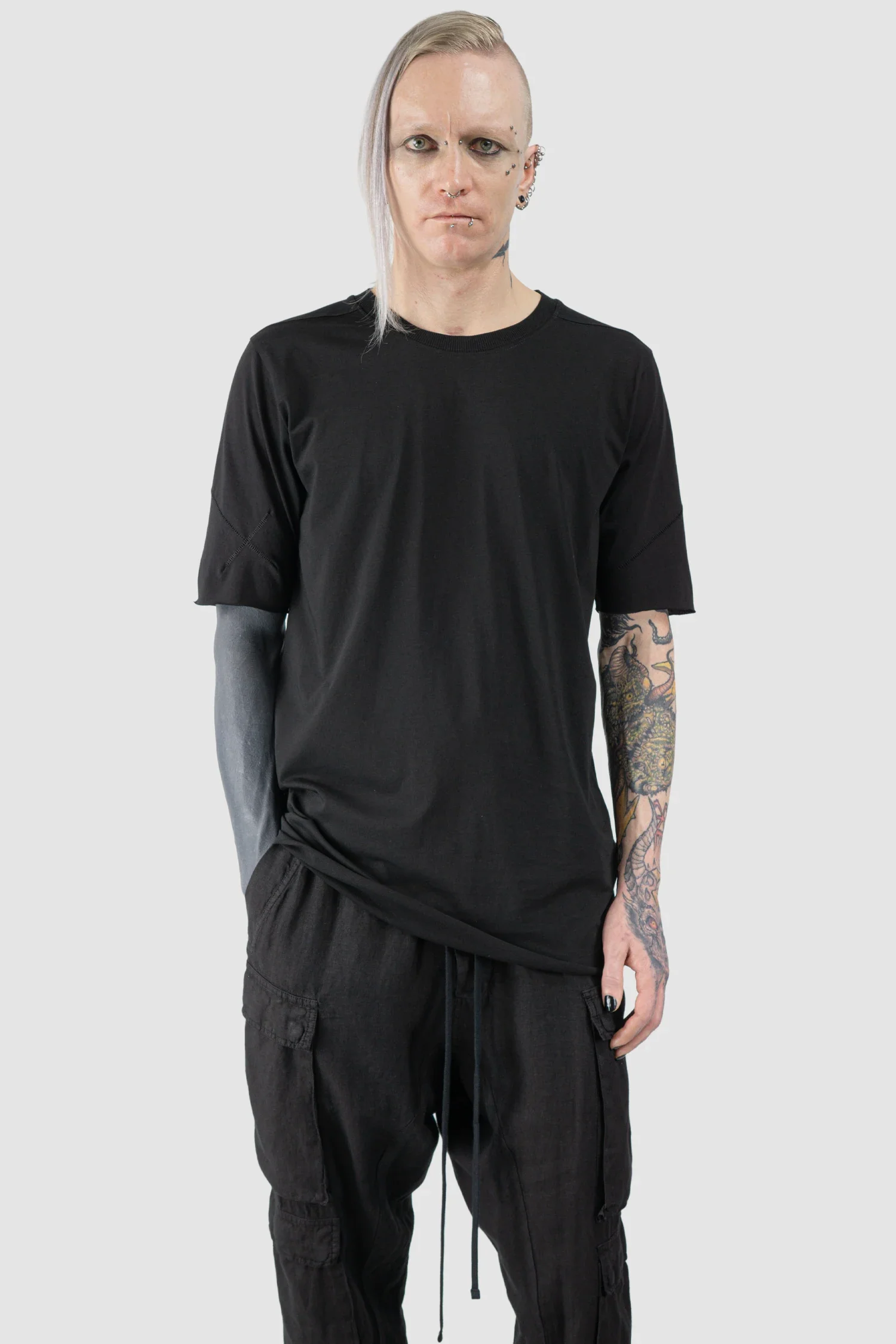 Black Round Neck Cotton T-Shirt - Image 7