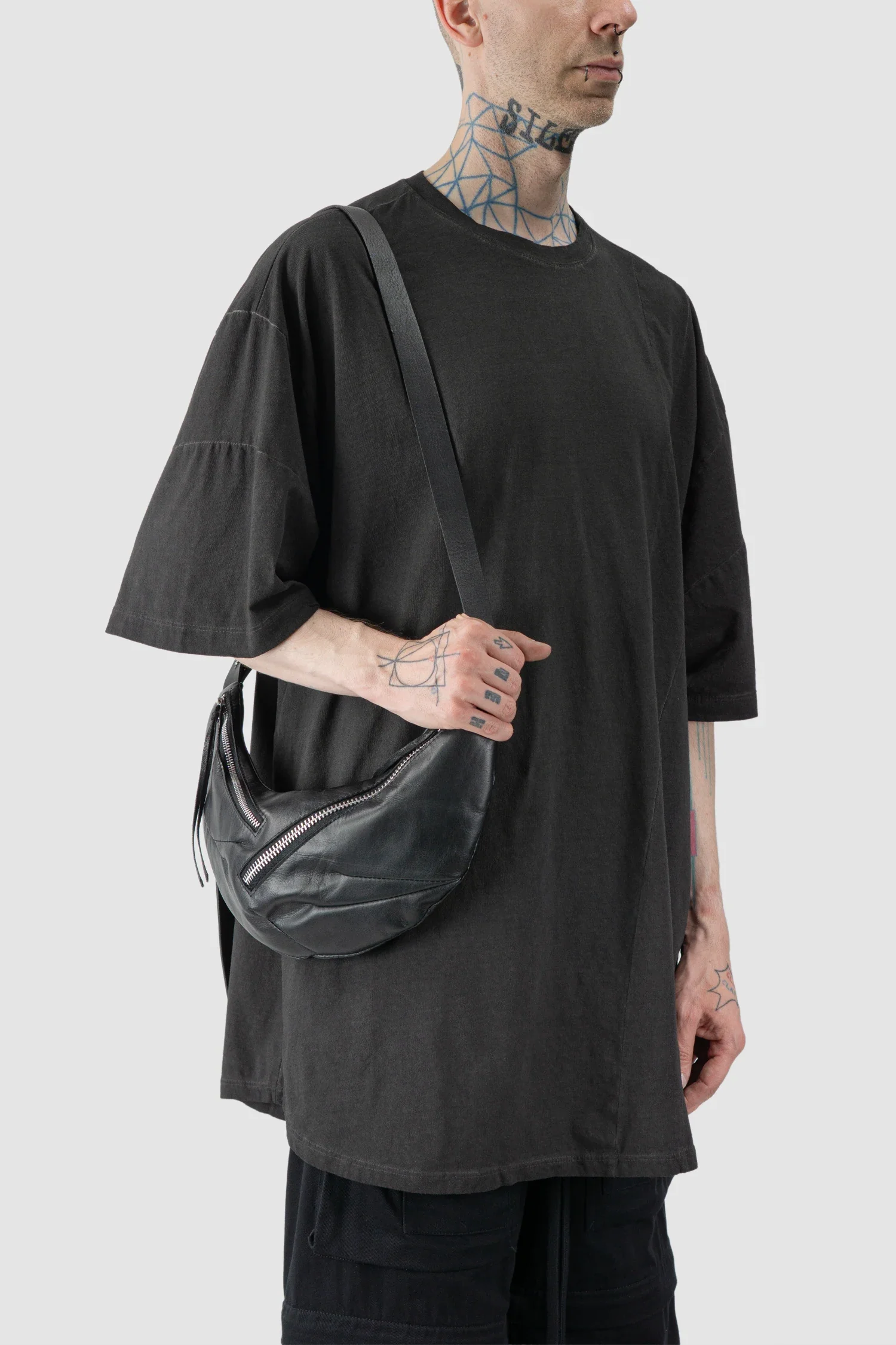 Black Double Zip Leather Crescent Bag Werk 44P - Image 4