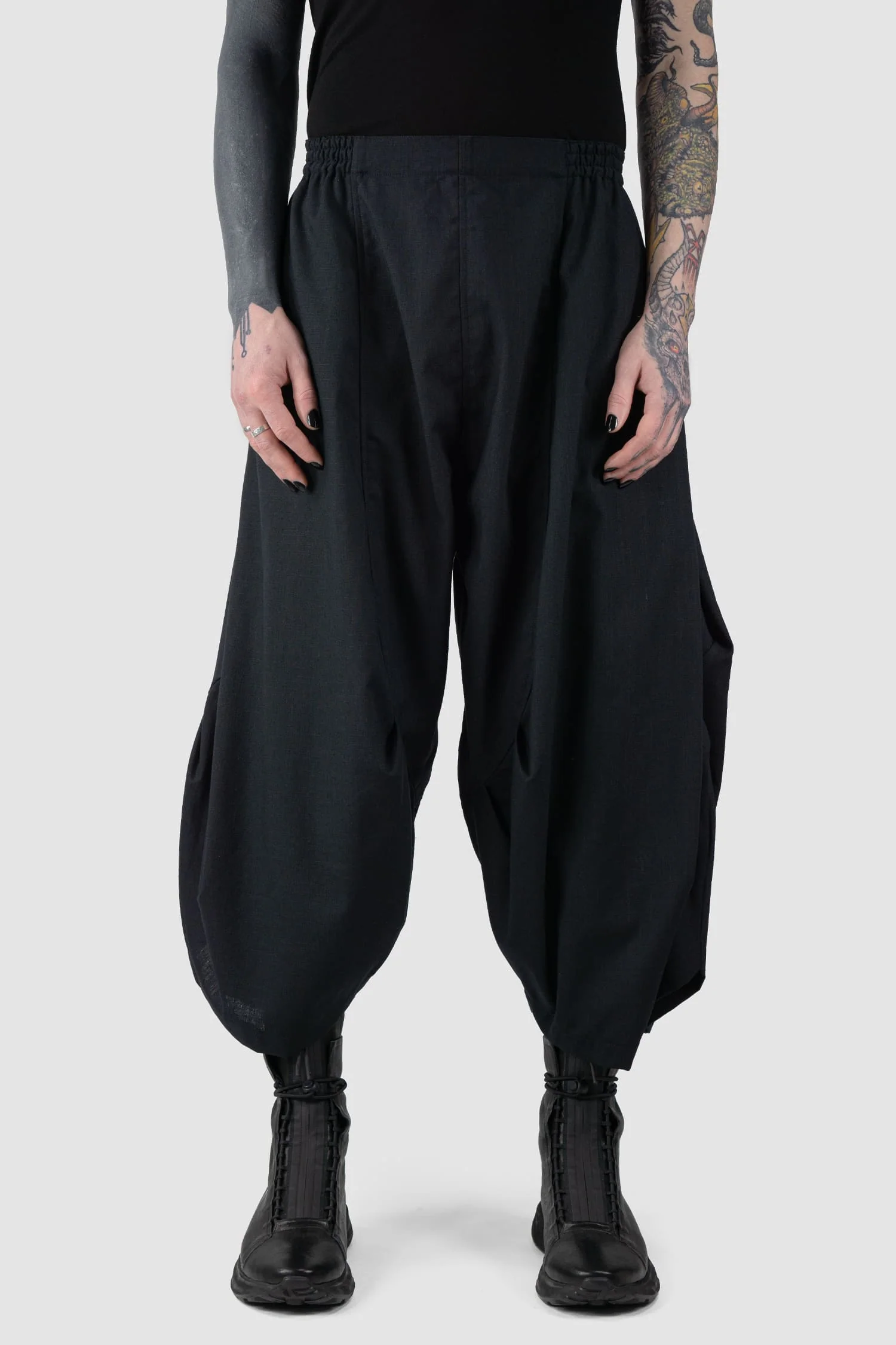 Black Cropped Loose Fit Linen Trousers